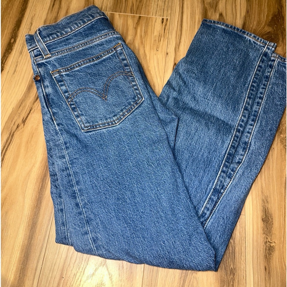 Levi jeans